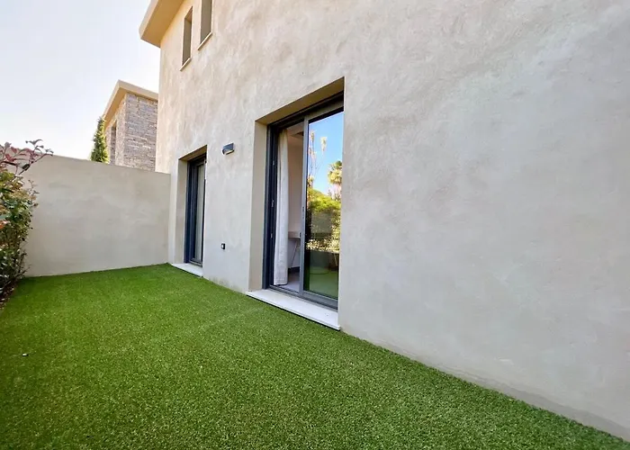 La Croisette, Yourhosthelper Апартаменты *